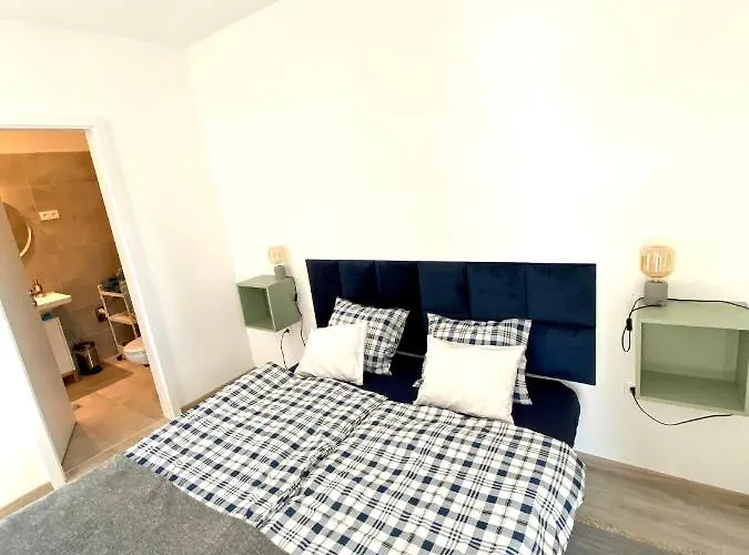 Appartement 001 *