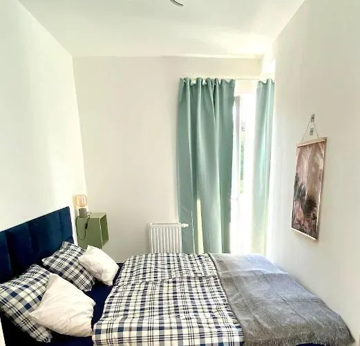 Apartment 001 *
